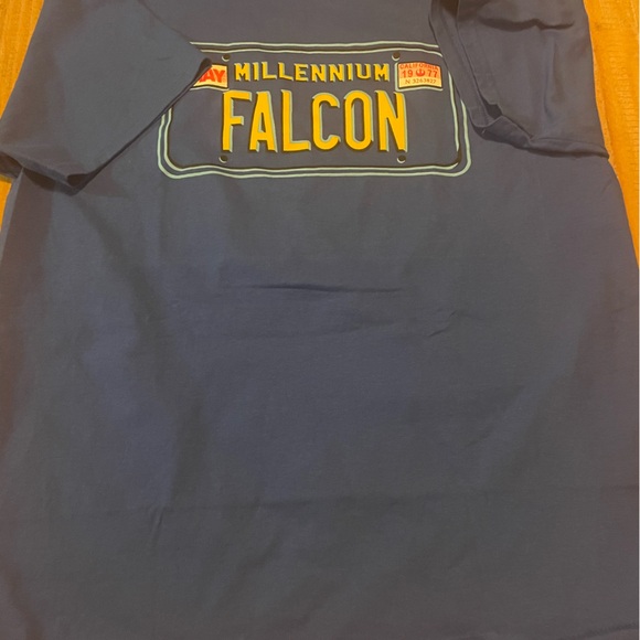 Men’s Millennial Falcon Star Wars Graphic Tee - Picture 1 of 6